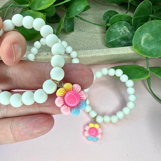 White Flower | Beaded Bracelet